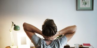 Clinical Psychologist: Stop “Thinking Positive” and Be Real